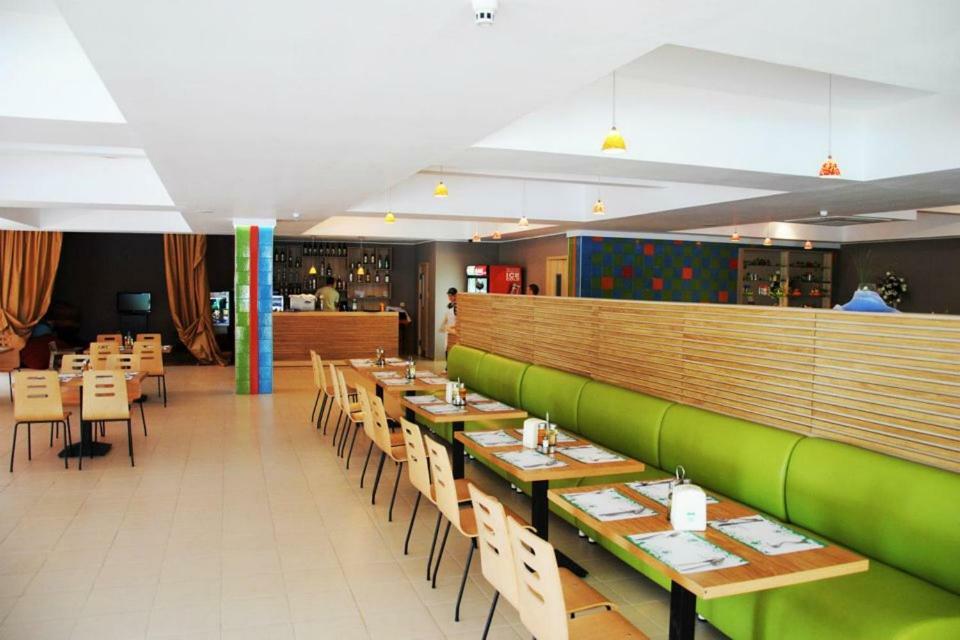 Green Park Hotel โกลเดน แซนส์ ภายนอก รูปภาพ